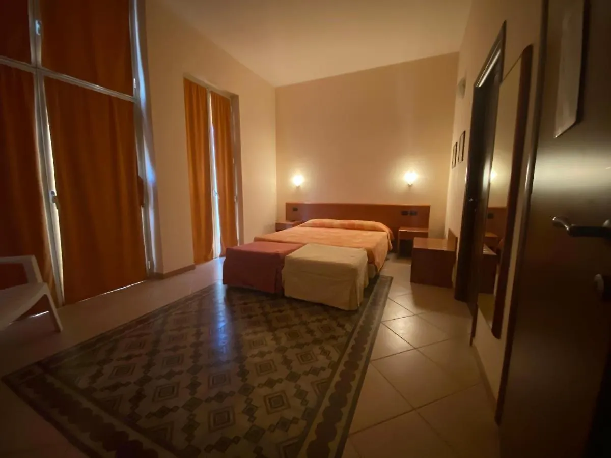 Gr B&B Alì Terme 2*,