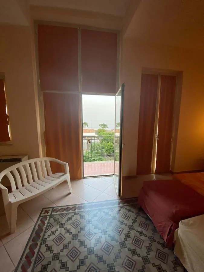 Gr B&B Alì Terme 2*,  Italia