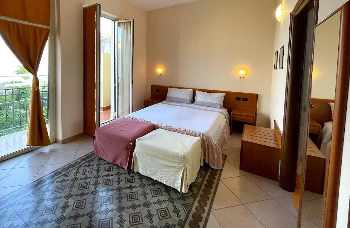 Gr B&B Alì Terme 2*,  Italia